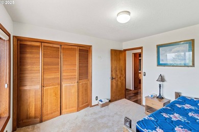 Stunning Custom Home with Panoramic Bay and Ocean Views - Dual - photo 15