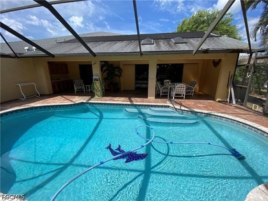 Beautiful duplex with its own pool. Great location in the - photo 16