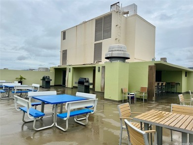 INVESTOR & FLIPPER SPECIAL IN THE HEART OF WAIKIKI! Rare - photo 17