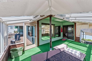 Stunning Custom Home with Panoramic Bay and Ocean Views - Dual - photo 23