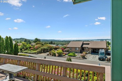 Stunning Custom Home with Panoramic Bay and Ocean Views - Dual - photo 27