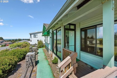Stunning Custom Home with Panoramic Bay and Ocean Views - Dual - photo 28