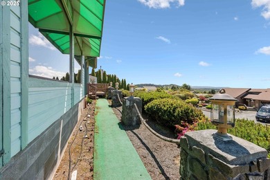 Stunning Custom Home with Panoramic Bay and Ocean Views - Dual - photo 29