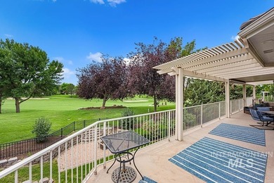 Set on over an acre and backing directly to SpurWing's 18th hole - photo 30