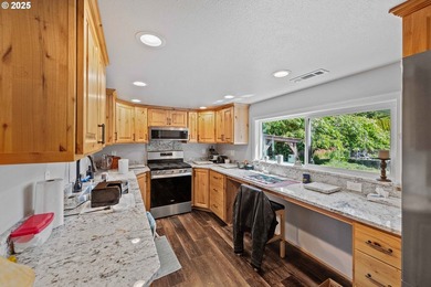 Stunning Custom Home with Panoramic Bay and Ocean Views - Dual - photo 32