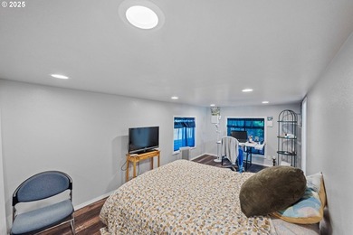 Stunning Custom Home with Panoramic Bay and Ocean Views - Dual - photo 33