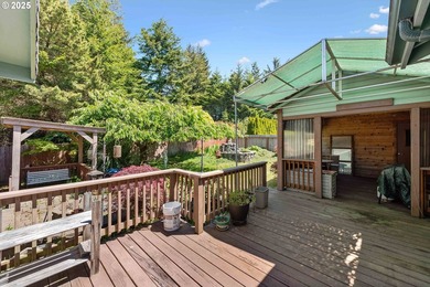 Stunning Custom Home with Panoramic Bay and Ocean Views - Dual - photo 38