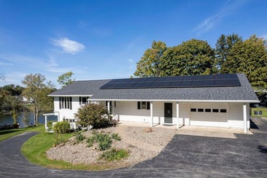 A truly special property! Enjoy stunning river views year-round - photo 1
