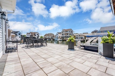 Welcome to 26 Jib Court, a spectacular waterfront retreat tucked - photo 42