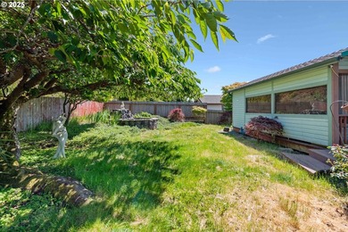 Stunning Custom Home with Panoramic Bay and Ocean Views - Dual - photo 42