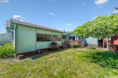 Stunning Custom Home with Panoramic Bay and Ocean Views - Dual - photo 44