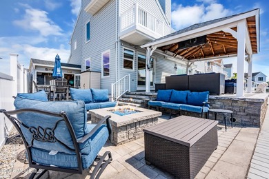 Welcome to 26 Jib Court, a spectacular waterfront retreat tucked - photo 46