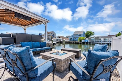 Welcome to 26 Jib Court, a spectacular waterfront retreat tucked - photo 48