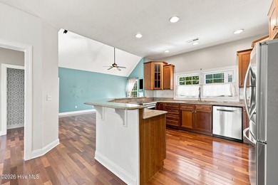 Welcome home to this beautifully designed 3-bedroom, 2-bath home - photo 8