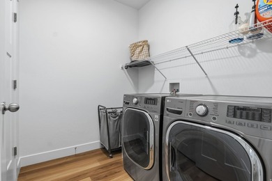 Beautiful Edge condo featuring 9-foot ceilings, ample storage - photo 10