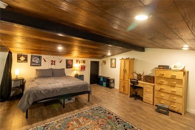 Beautiful 2,800 sq. ft. home plus a 2,400 sq. ft. shop on 6.10 - photo 12