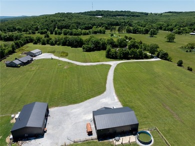 Beautiful 2,800 sq. ft. home plus a 2,400 sq. ft. shop on 6.10 - photo 34