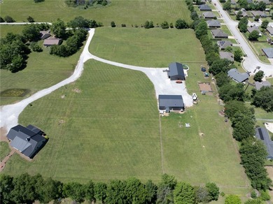Beautiful 2,800 sq. ft. home plus a 2,400 sq. ft. shop on 6.10 - photo 38