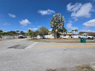 Beautiful 4-bedroom, 2-bathroom home located in an excellent and - photo 3