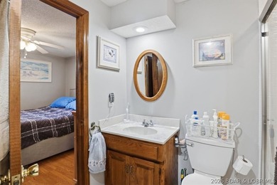 Discover a revitalized lakefront getaway situated at the 61.5 - photo 14