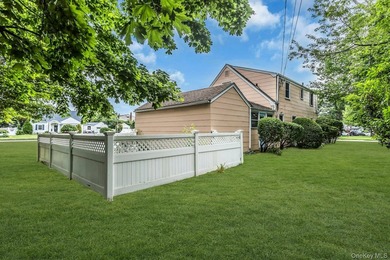 Going Going! Gone! Spacious and beautifully maintained - photo 15