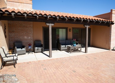 Fairfield townhome in a great Foothills location near dining