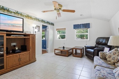 Discover a revitalized lakefront getaway situated at the 61.5 - photo 27