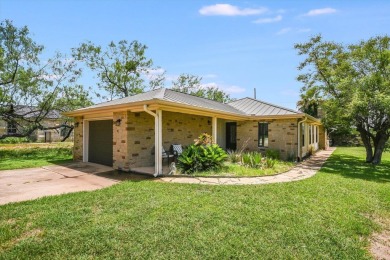 Lake Home For Sale in Horseshoe Bay, Texas