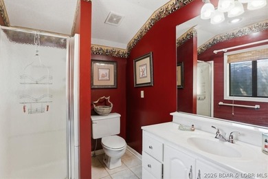 Discover a revitalized lakefront getaway situated at the 61.5 - photo 32