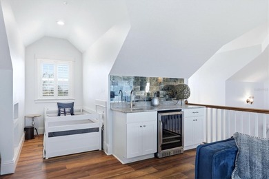 Old Florida coastal charm meets laid-back island living in this - photo 33