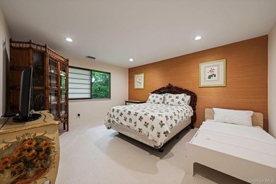 Welcome to 6 Wimbledon Drive, a bright and spacious corner - photo 11