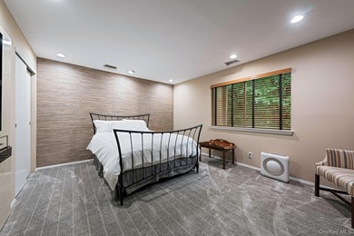 Welcome to 6 Wimbledon Drive, a bright and spacious corner - photo 12