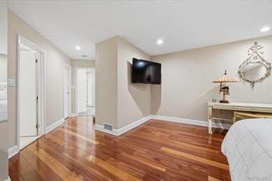 Welcome to 6 Wimbledon Drive, a bright and spacious corner - photo 14