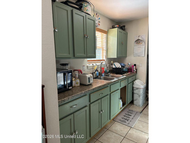 Cozy 3-bedroom, 2-bath home built in 2009 with approx. 1,200 sq - photo 20