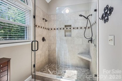 Beautiful full brick home in the desirable Berkeley community - photo 24