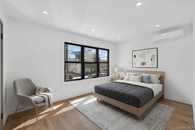 Space, style & modern luxury come together at 52 28th Avenue. A - photo 5