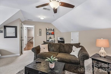 Beautiful full brick home in the desirable Berkeley community - photo 36