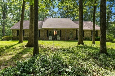 (private lake, pond, creek) Home Sale Pending in Cape Girardeau Missouri