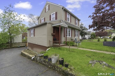 Welcome to 33 Colonial Road Unit 9, Stamford, CT 06906, with a - photo 3