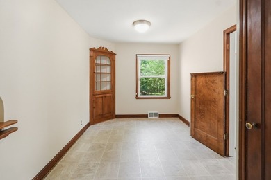 3-bedroom, 1.5-bath home offering 1,476 sq ft of living space - photo 8