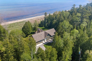 Beyond a private gated entrance lies an extraordinary waterfront - photo 20