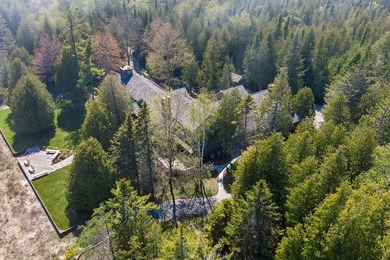 Beyond a private gated entrance lies an extraordinary waterfront - photo 24
