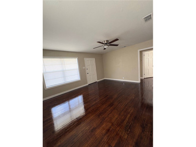 Darling home with stunning hardwood floors, great size rooms - photo 6
