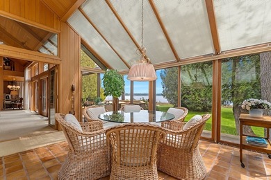 Beyond a private gated entrance lies an extraordinary waterfront - photo 28