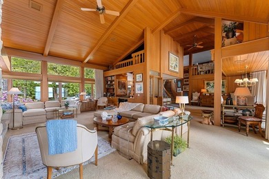 Beyond a private gated entrance lies an extraordinary waterfront - photo 31