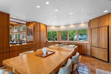 Beyond a private gated entrance lies an extraordinary waterfront - photo 41
