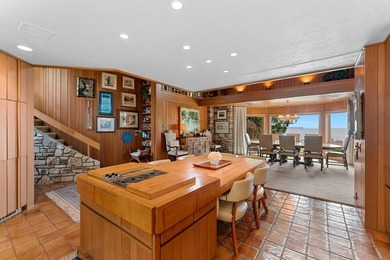 Beyond a private gated entrance lies an extraordinary waterfront - photo 43