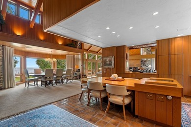 Beyond a private gated entrance lies an extraordinary waterfront - photo 48