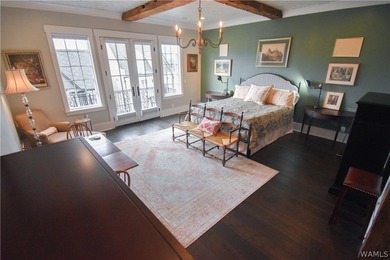 Experience refined living in Maison Du Lac, one of Tuscaloosa's - photo 5