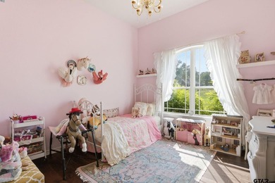 Luxury, space, and craftsmanship come together in this - photo 23
